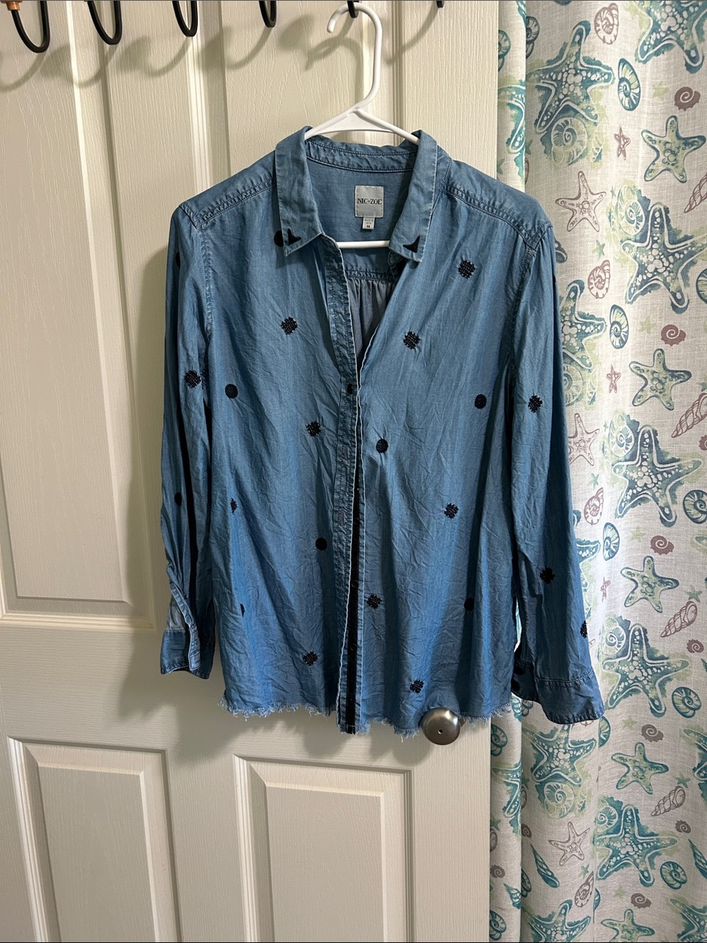 NIC+ZOE Denim-Blue Embroidered Button-Front Blouse
